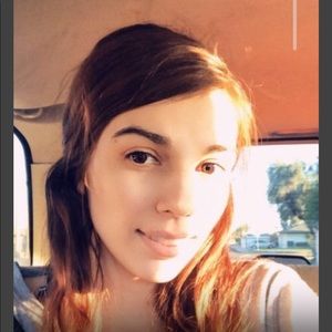 Meet your Posher, Becka